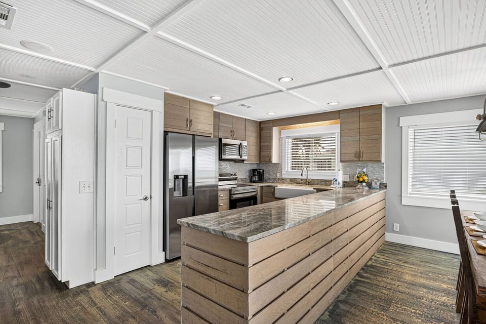 House, Multiple Beds, Balcony, Ocean View | Private kitchen