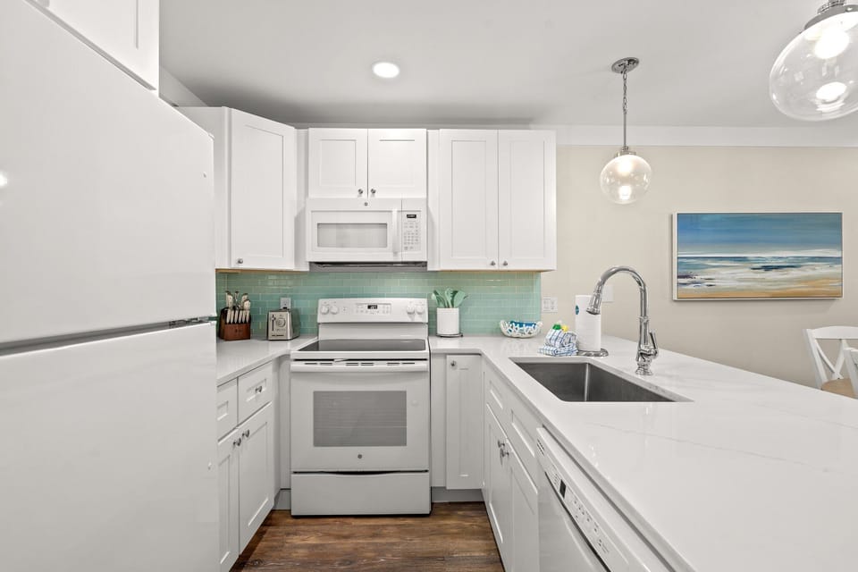 House, Multiple Beds, Patio | Private kitchen