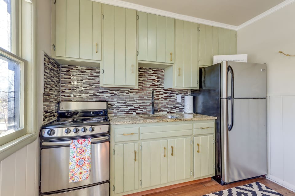 Kitchen | Toaster | Cooking Basics | Dining Table