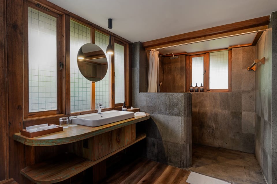 TIRA VILAGNA SUITES & SPA Hotel in Bali