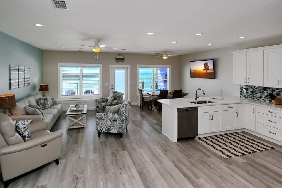 Main Floor Living Area