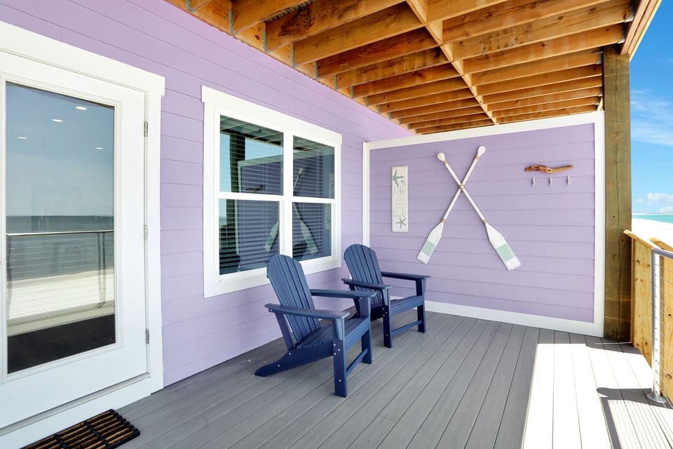 Seating on Main Floor Gulf Front Deck