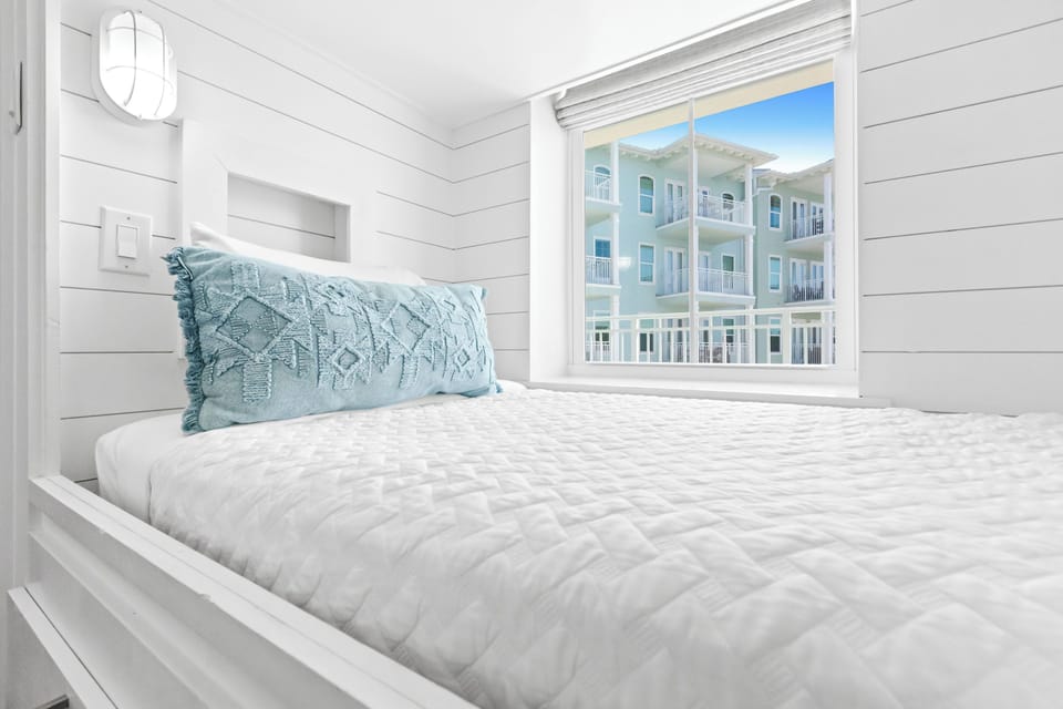 Bunk Room sleeps 2 in a Twin over Twin