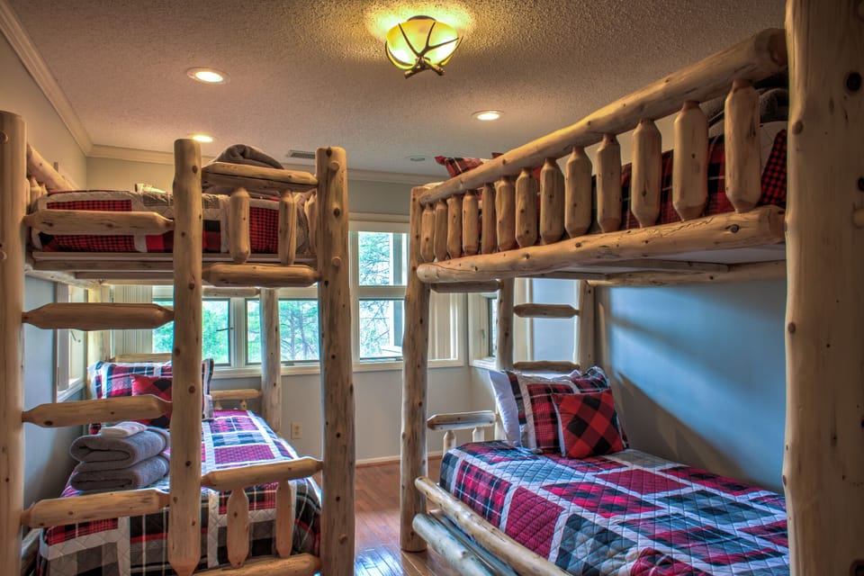 Bedroom 4 - Four Twin Beds