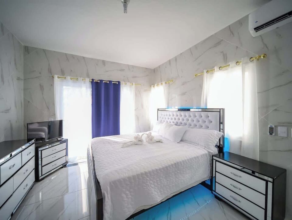 UNIT 4 Room 2