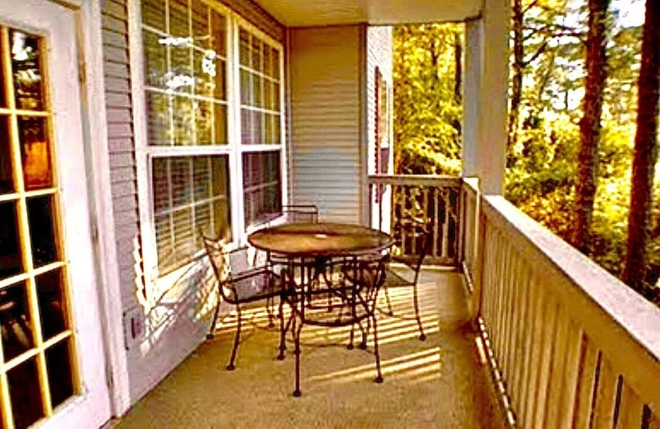 Alfresco dining