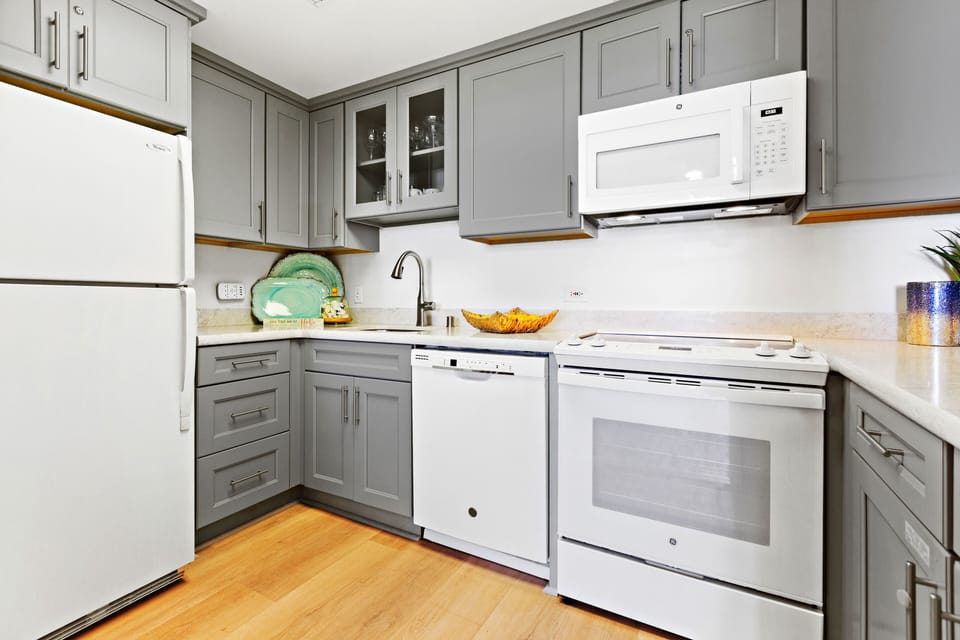 Clean and fully stocked kitchen