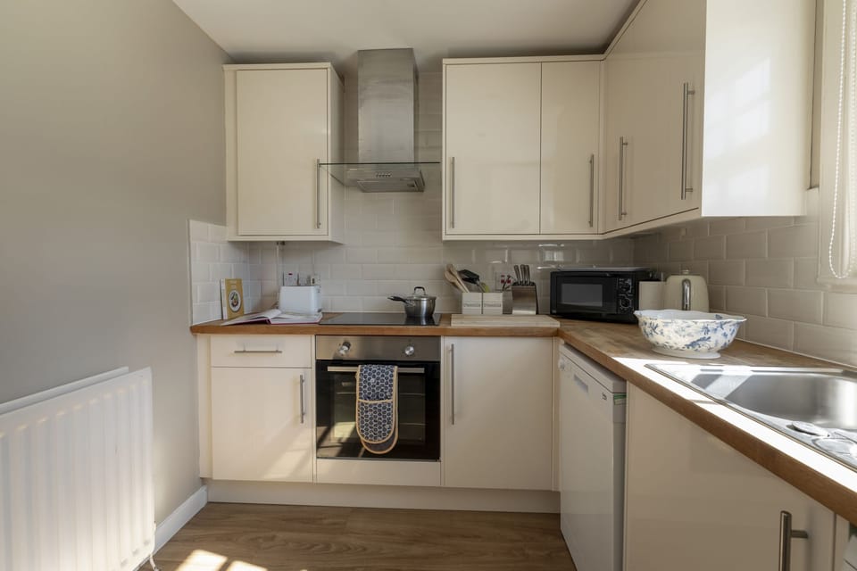 Fordel Cottage - the airy kitchen