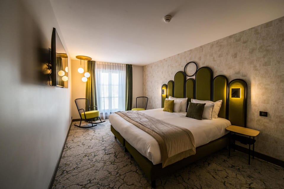 Standard Studio, 1 King Bed, Non Smoking, Kitchenette | Premium bedding, pillowtop beds, desk, laptop workspace