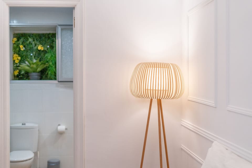 Triple Room, Private Bathroom (Habitación 3) | Individually decorated, individually furnished, iron/ironing board