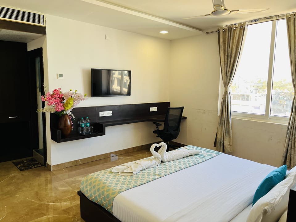 Deluxe Double Room | Premium bedding, memory foam beds, iron/ironing board, rollaway beds