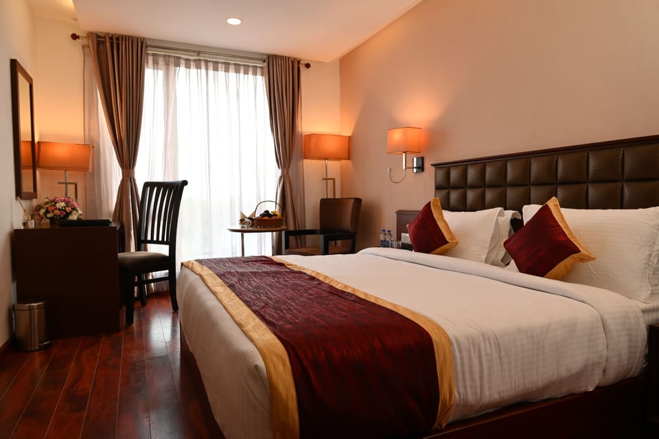Executive Double Room | In-room safe, desk, laptop workspace, blackout drapes