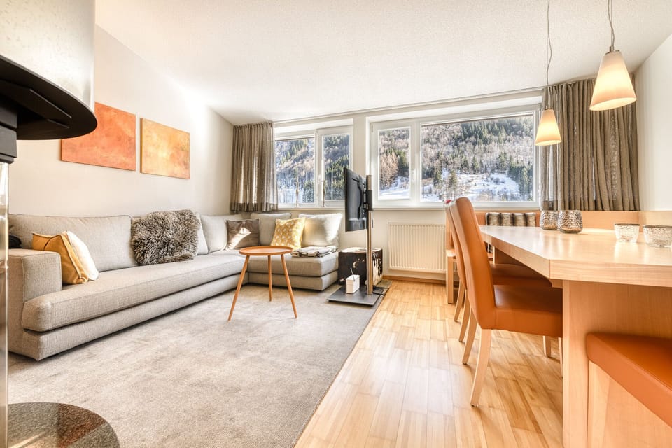 Family Apartment | Living area | Smart TV