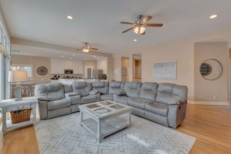 Large main level family room perfect for entertaining.
