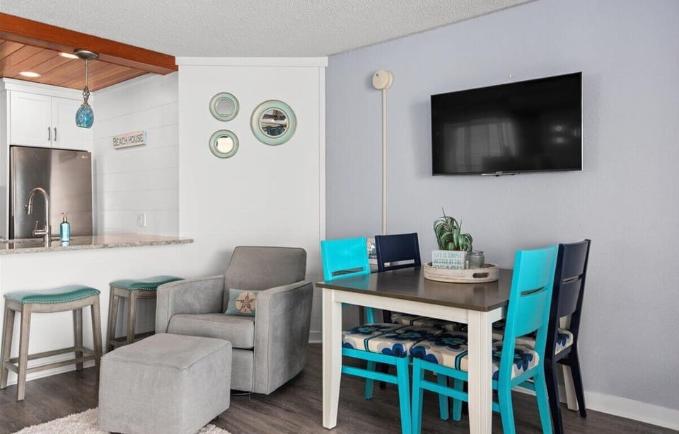 Amazing 1 BR Ocean Front Unit - Wake Up Each Morning to a Beautiful Sunrise! Apartment in Ocean City