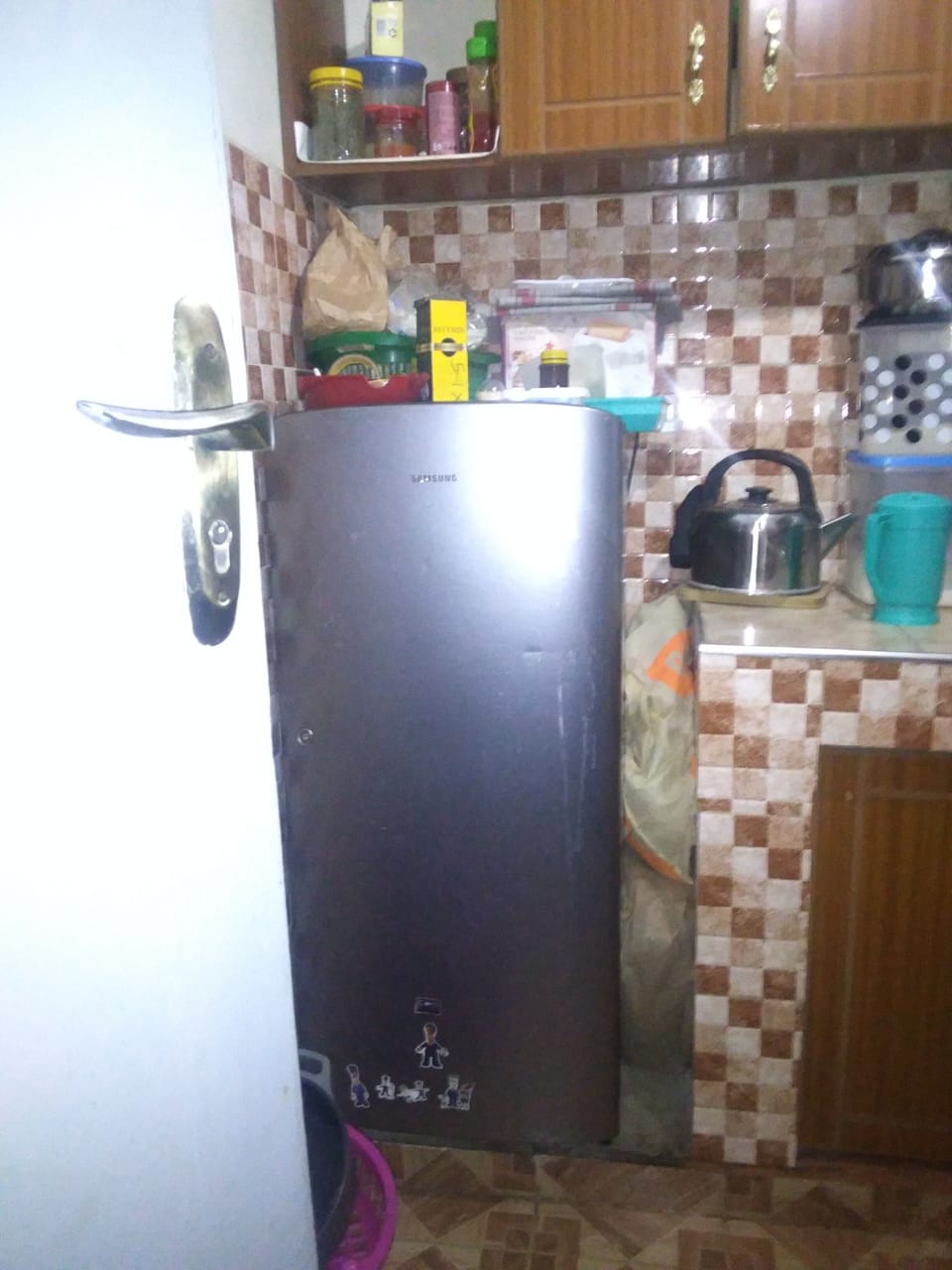 Economy Studio, 1 Queen Bed | Private kitchen | Cookware/dishes/utensils