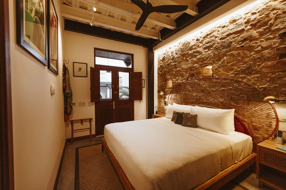 Classic Room | Minibar, in-room safe, iron/ironing board (on request), WiFi (free)
