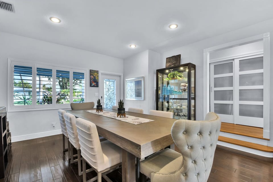 Dining table seats 8 comfortably