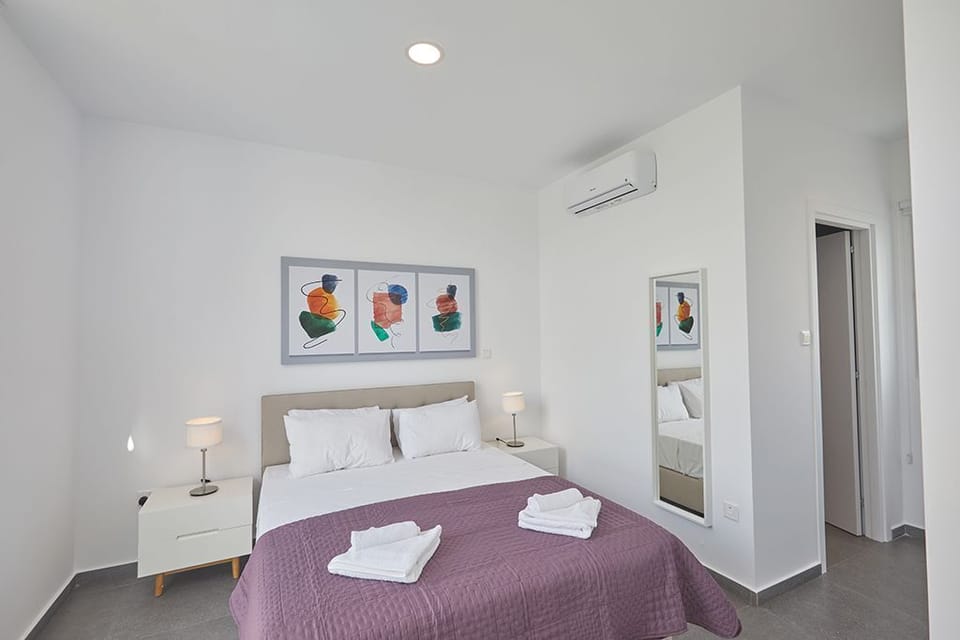 Master Bedroom with en suite bathroom and double bed