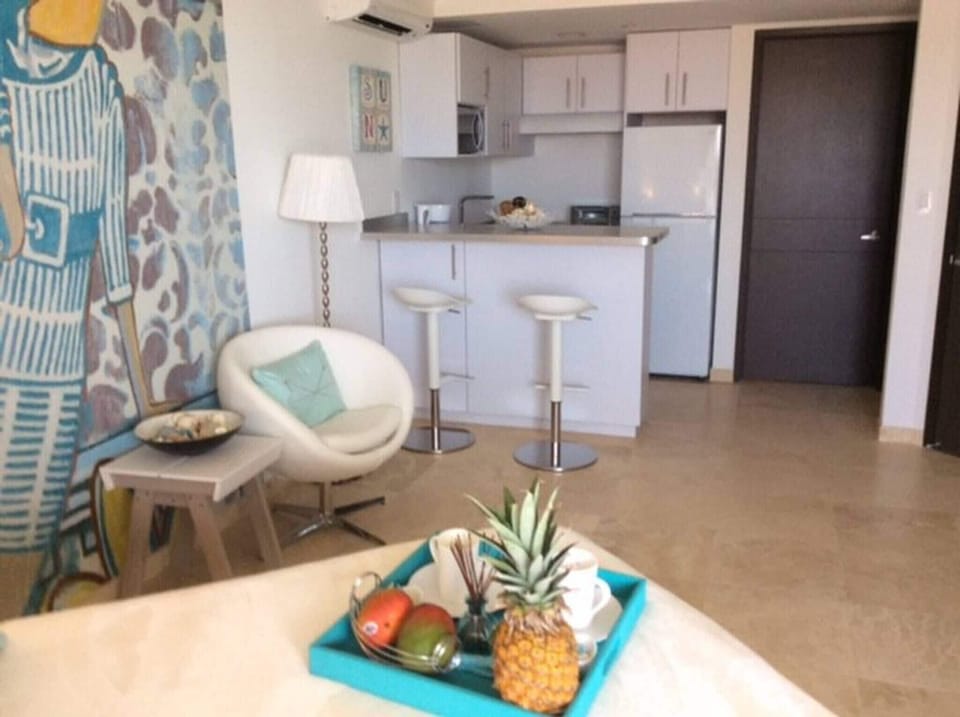 Condo, 1 Bedroom, Balcony, Ocean View | Interior