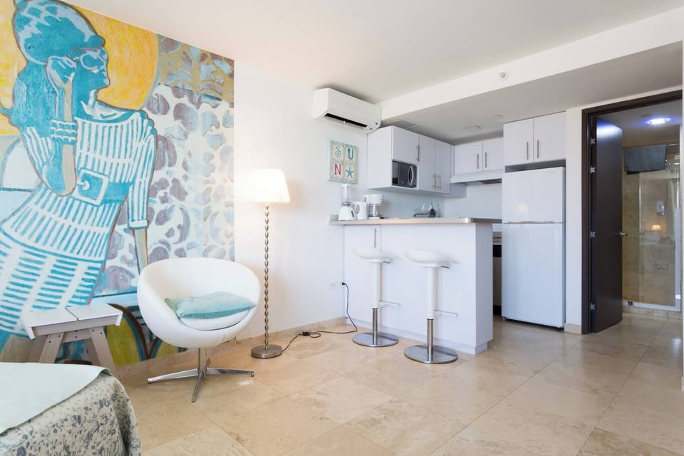 Condo, 1 Bedroom, Balcony, Ocean View | Private kitchen