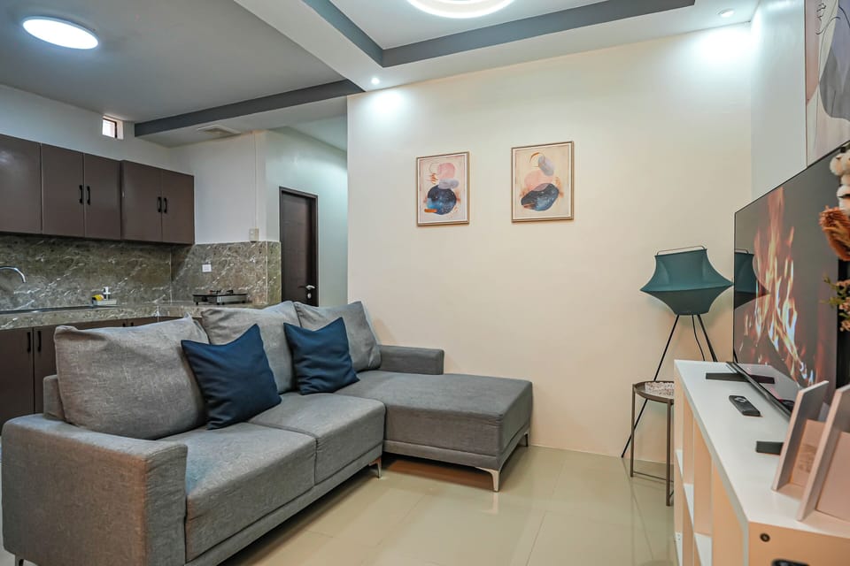 Apartment, 2 Bedrooms | Living room