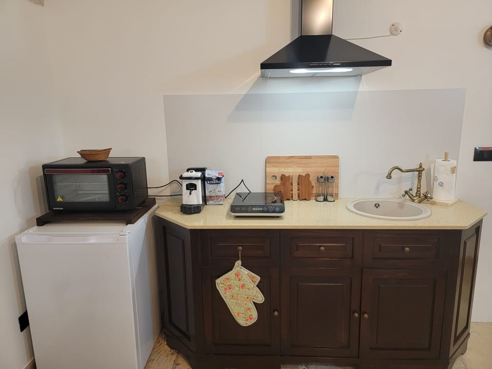 House, 2 Bedrooms, Smoking, Patio | Interior