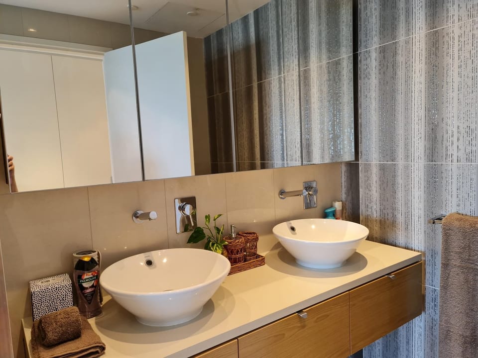 Main bathroom