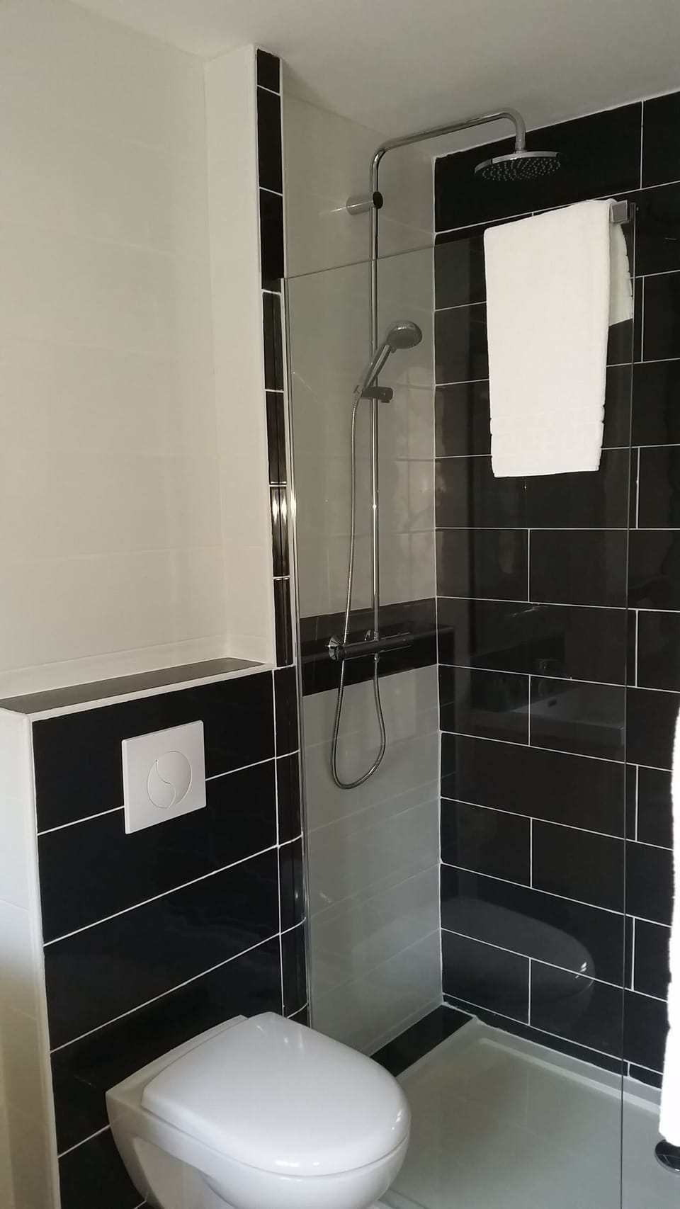 Classic Room | Bathroom