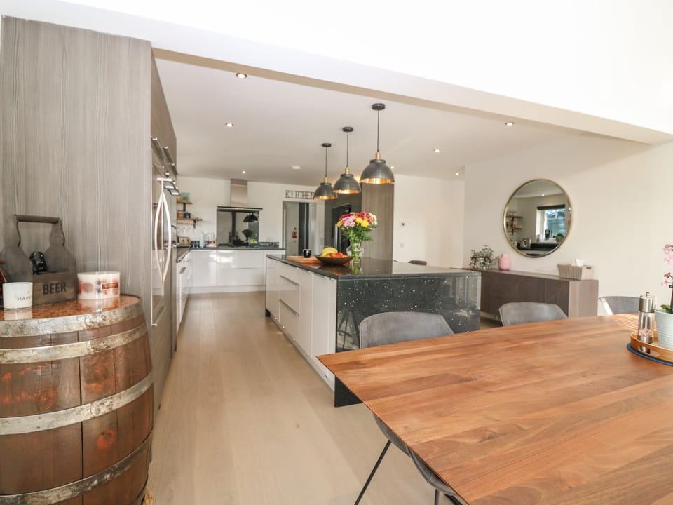 Cottage | Interior