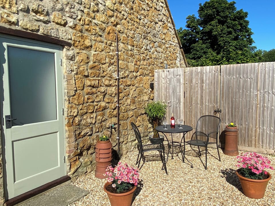 Outdoor area | The Old Dairy Annexe, Donyatt