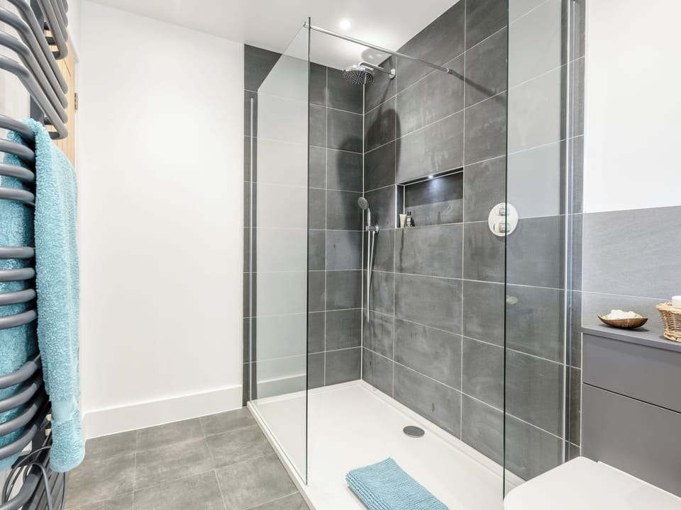 Shower and bathroom | Willow Cottage, Stonham, near Needham Market