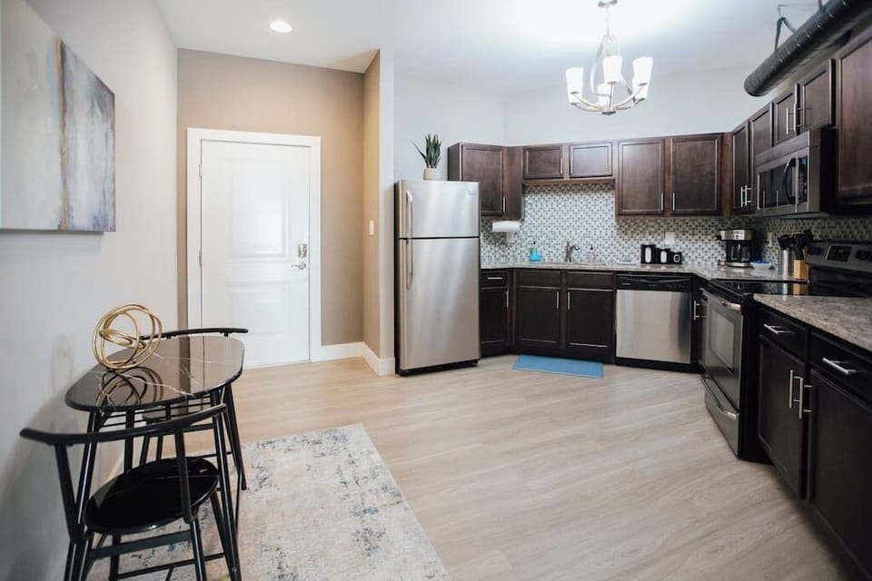 Plenty of counter space and everything you need to get your chef on.