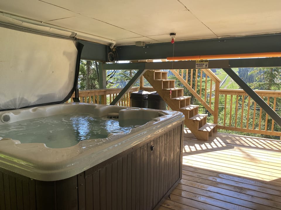 Private Hot Tub 