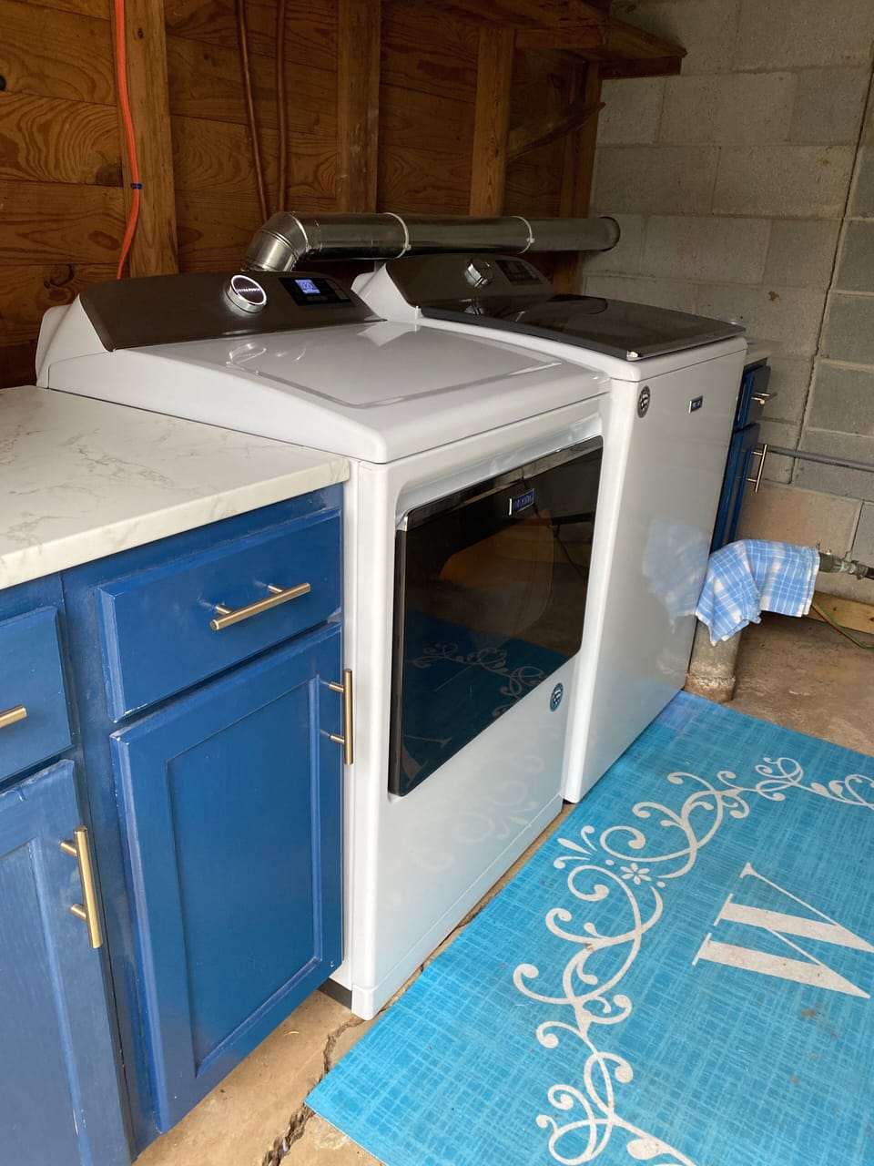 Washer and dryer in the outbuilding