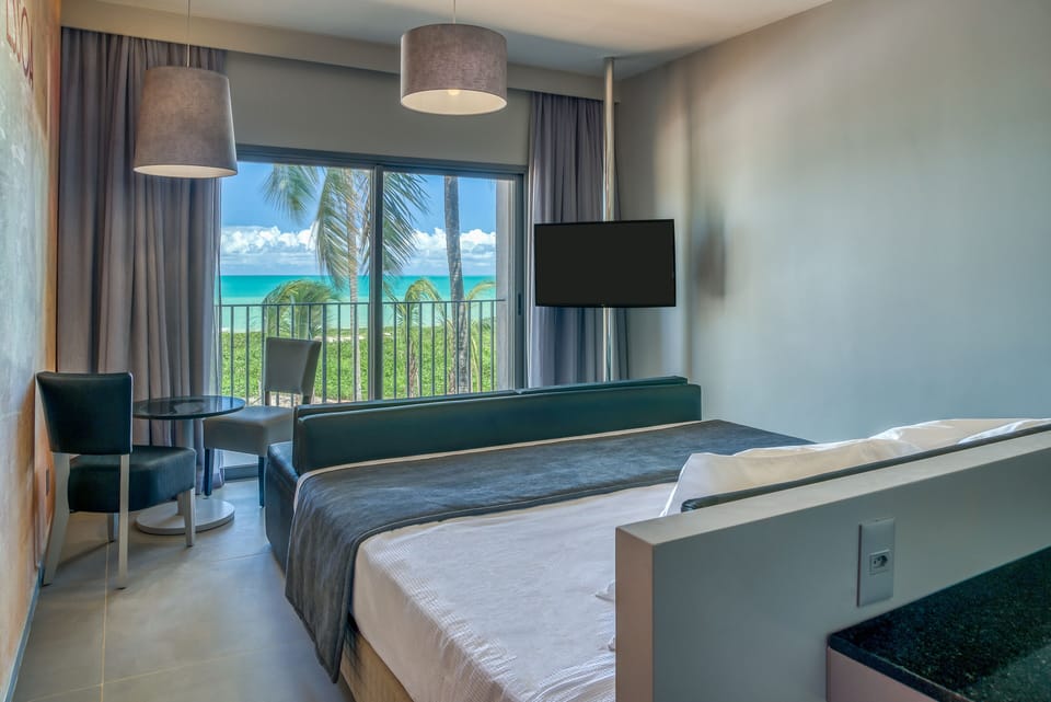 Free minibar items, in-room safe, bed sheets