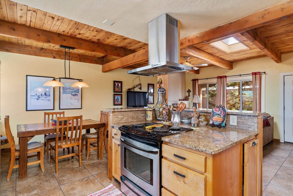 Kitchen / Living Room