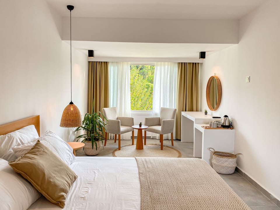 Design Double Room | Premium bedding, Tempur-Pedic beds, minibar, in-room safe