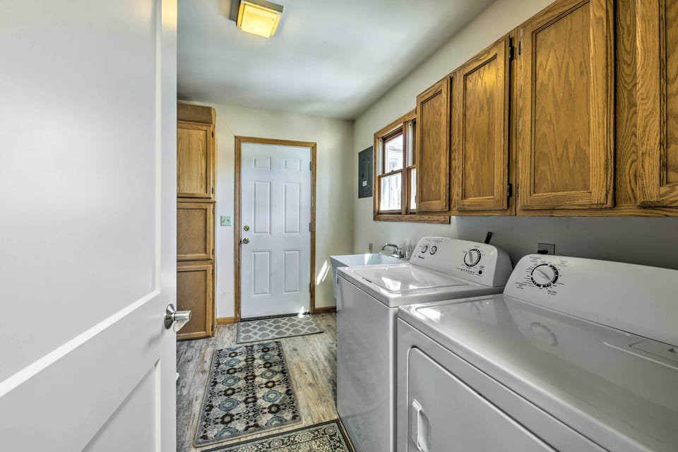 Laundry | Detergent Provided