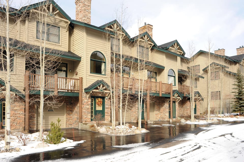 These townhomes offer premium multi-level vacation rentals!