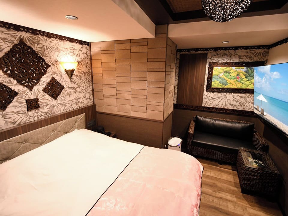 Superior Double Room, Smoking | WiFi (free), bed sheets