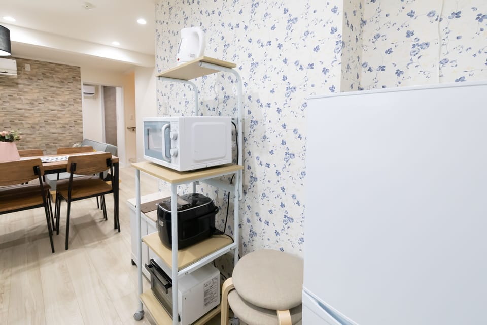 Standard House | Private kitchen | Full-size fridge, microwave, stovetop, rice cooker