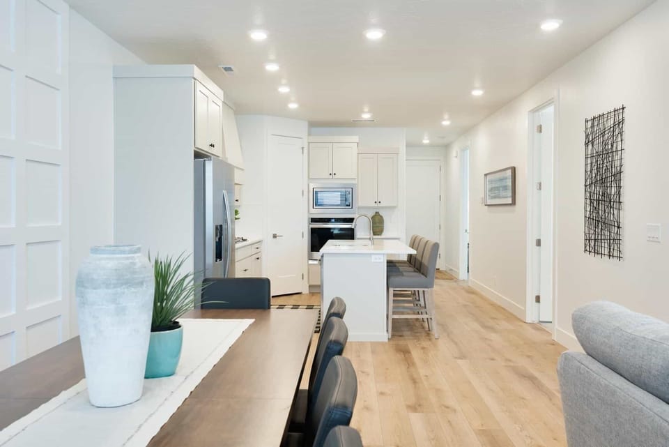 Townhome, 5 Bedrooms | Interior