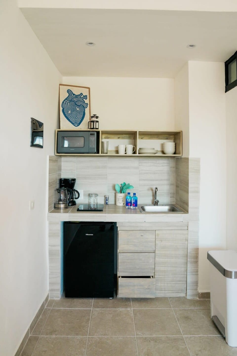 Kitchenette for your basic food preparation