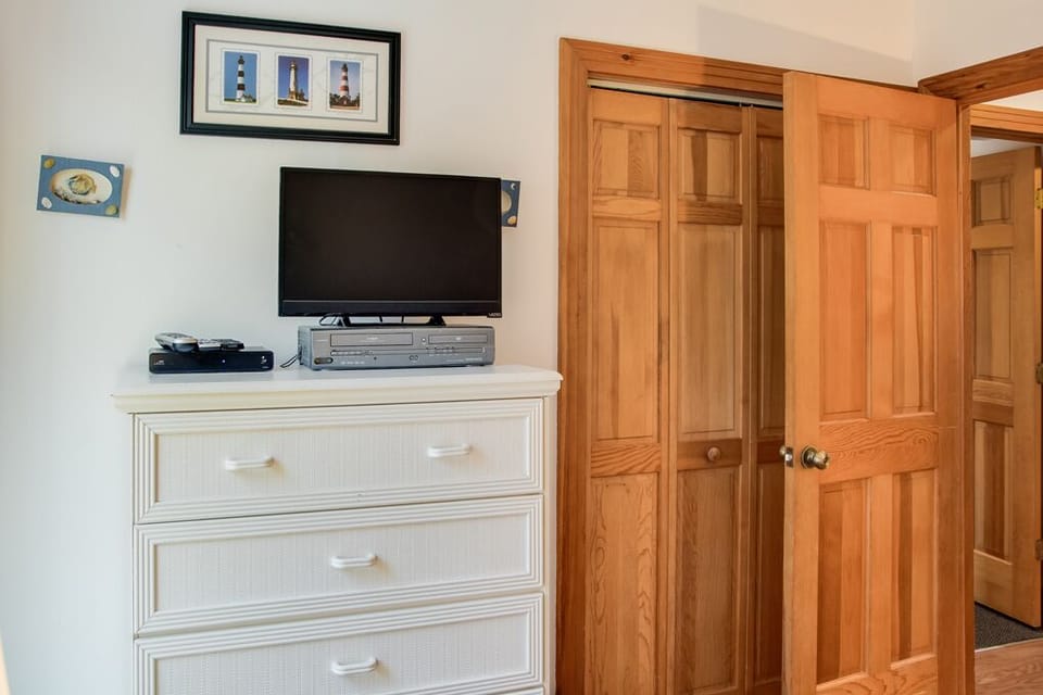 ACF:  My Kind of Townhome | Mid Level Bedroom 3