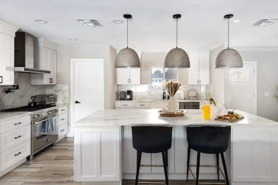 Complete Kitchen; Stainless Steel  Appliances