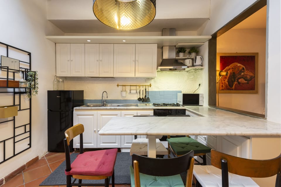 Comfort Apartment | Private kitchen | Fridge, oven, stovetop, coffee grinder