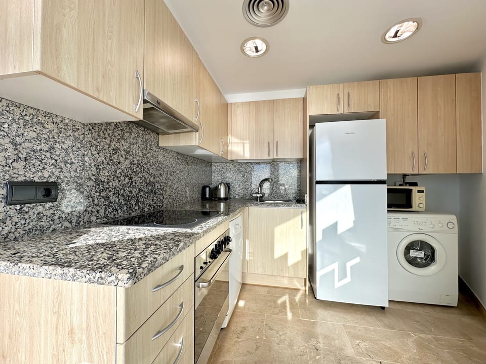 Kitchen (2)