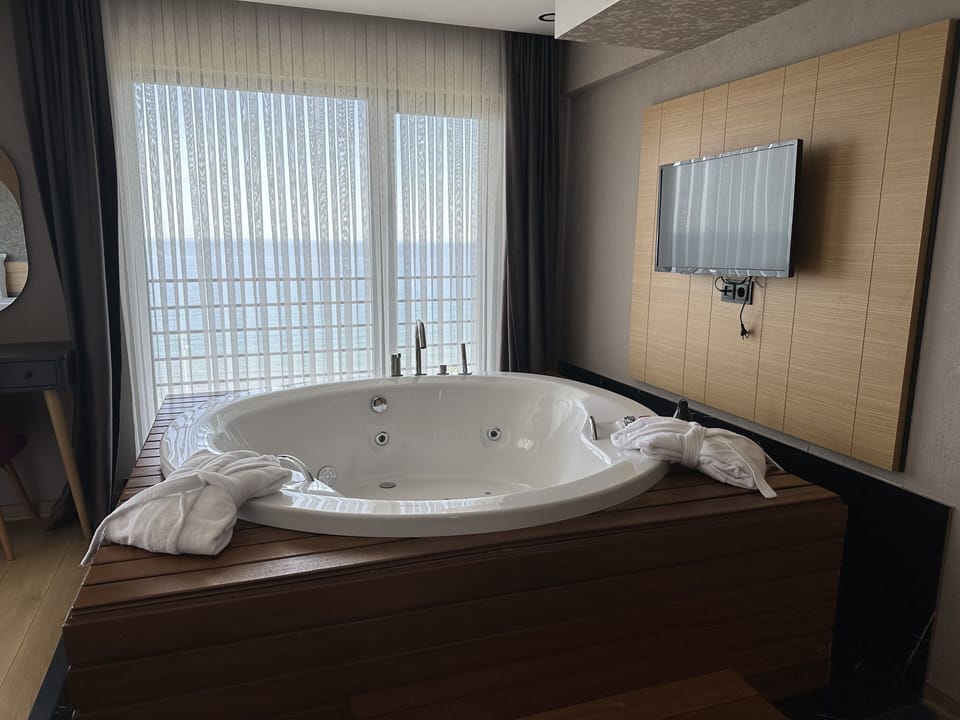 Honeymoon Suite | Premium bedding, Select Comfort beds, in-room safe, desk