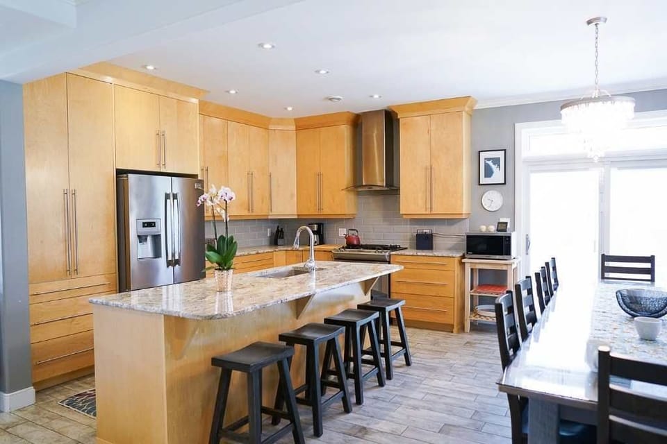 Full Gourmet Kitchen